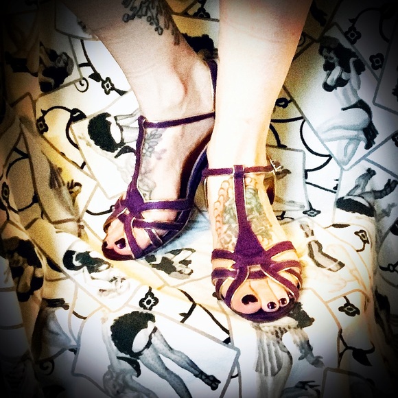Goddess Sandals - Picture 1 of 6